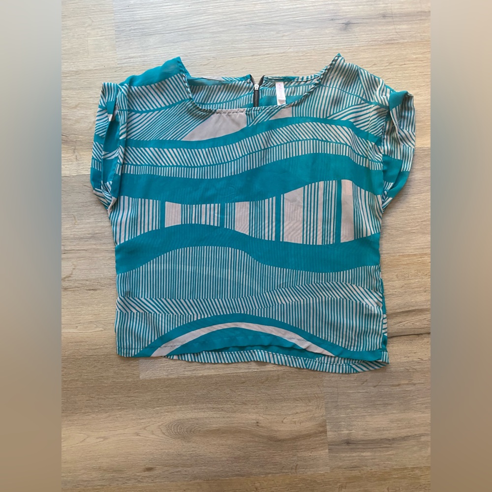 Blue and beige striped top